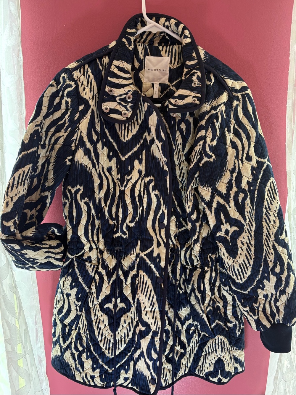 Avec Les Filles Navy & Cream Quilted Patterned Jacket